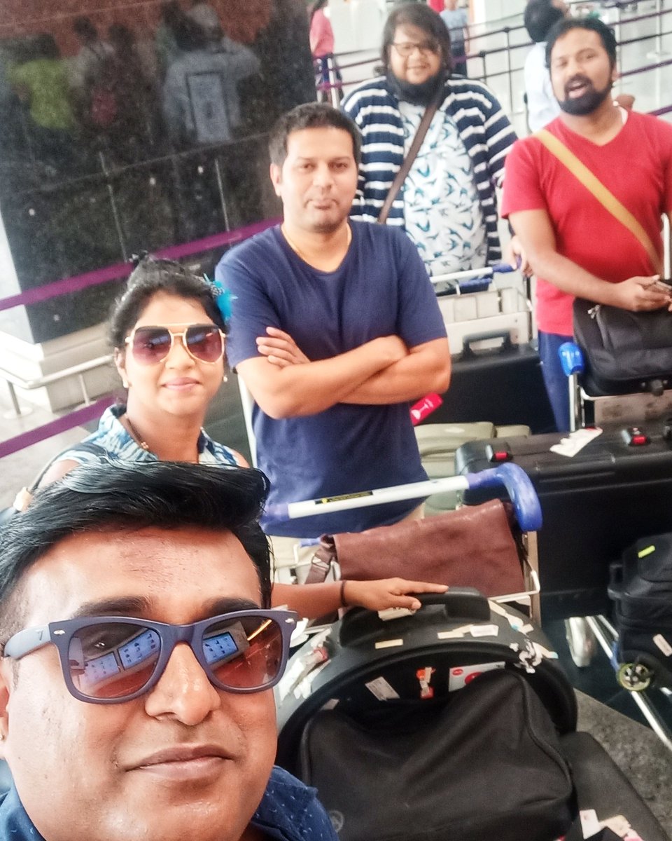 SaxSubbalaxmi's tweet photo. Travelling with Take4 Band to Cochin..... Special thanks to #SureshSir #TriveniSarees #ShakuntWeaves
#SaxophoneSubbalaxmi #SaxWithSaree #guruyavur #PadmaBharathiAwardWinner #LimcaBooksOfRecordsWinner #YuvaKalaBharthiAwardWinner #YoungmusicmasteroAwardWinner
#HappyMe https://t.co/BfrOvdZzEM
