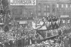 mungotalks's tweet photo. #OTD 18 May 1904 1st #Electrictrams ran in #Leicester. The power was turned on @ 2pm. Decorated trams lead a tour carrying the mayor, councillors & tramway officials from Leicester to Stoneygate. A cost of ยฃ134,110 = 39 trams, 30 buses, 375 horses, 9 miles of track & buildings. https://t.co/Vcd2waKSHS