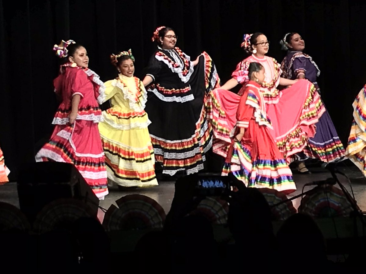 Congratulations to Legacy VAPA’s Corazón Hispano and Director Juan Cuevas for hosting the 1st Annual Mariachi  Festival at Legacy yesterday! The event featured several groups from all over Los Angeles including a… instagram.com/p/BxmAe7mnczy/… <a href="/LASchools/">Los Angeles Unified</a>  <a href="/LAUSDArts/">LA Unified Arts Education</a>  @lausdLDE