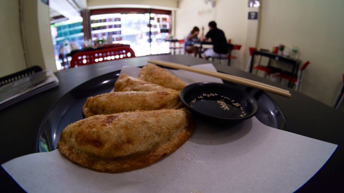 DarrylDaugherty's tweet photo. Korean chili paste chicken and fried dumplings. #KoreanFood #DiningWithDarryl #WortipNotification @jjassociatesYin @Pingyinsdins https://t.co/W9XcKsmUDw