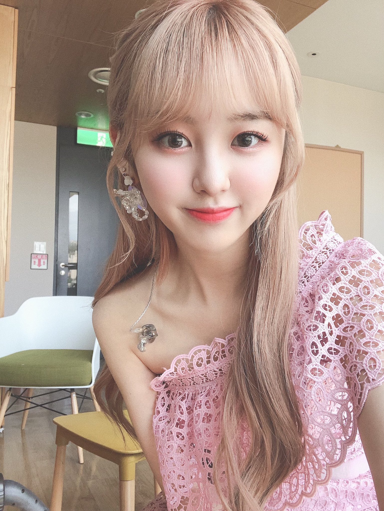 D61INbhUwAA_ELR.jpg:large