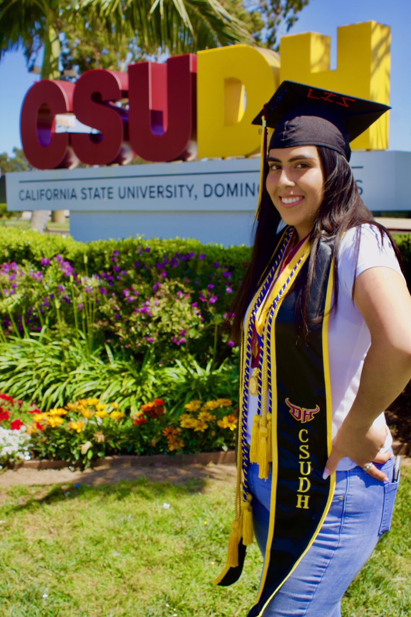 Jackiie_china's tweet photo. Took a photo of this toro πππ©π»βπ
#toropride #CSUDHGRAD19 #cj https://t.co/TLAfzc6UHx
