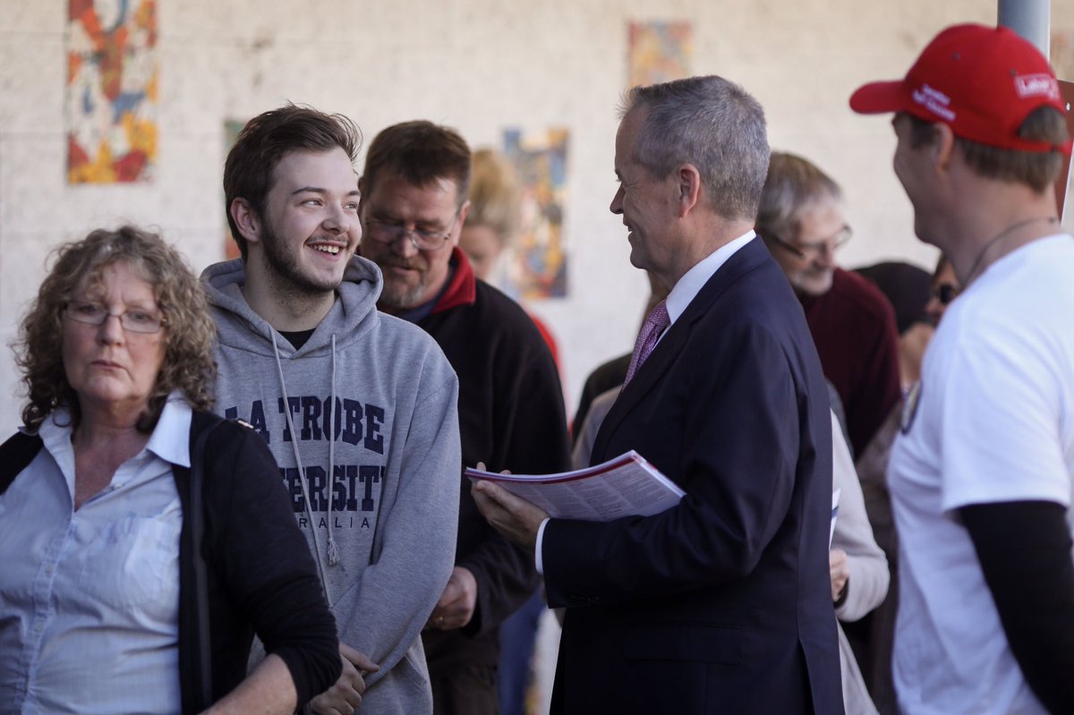 billshortenvcuc's tweet image. One final push. To stop the cuts, end the chaos and deliver change, vote Labor.