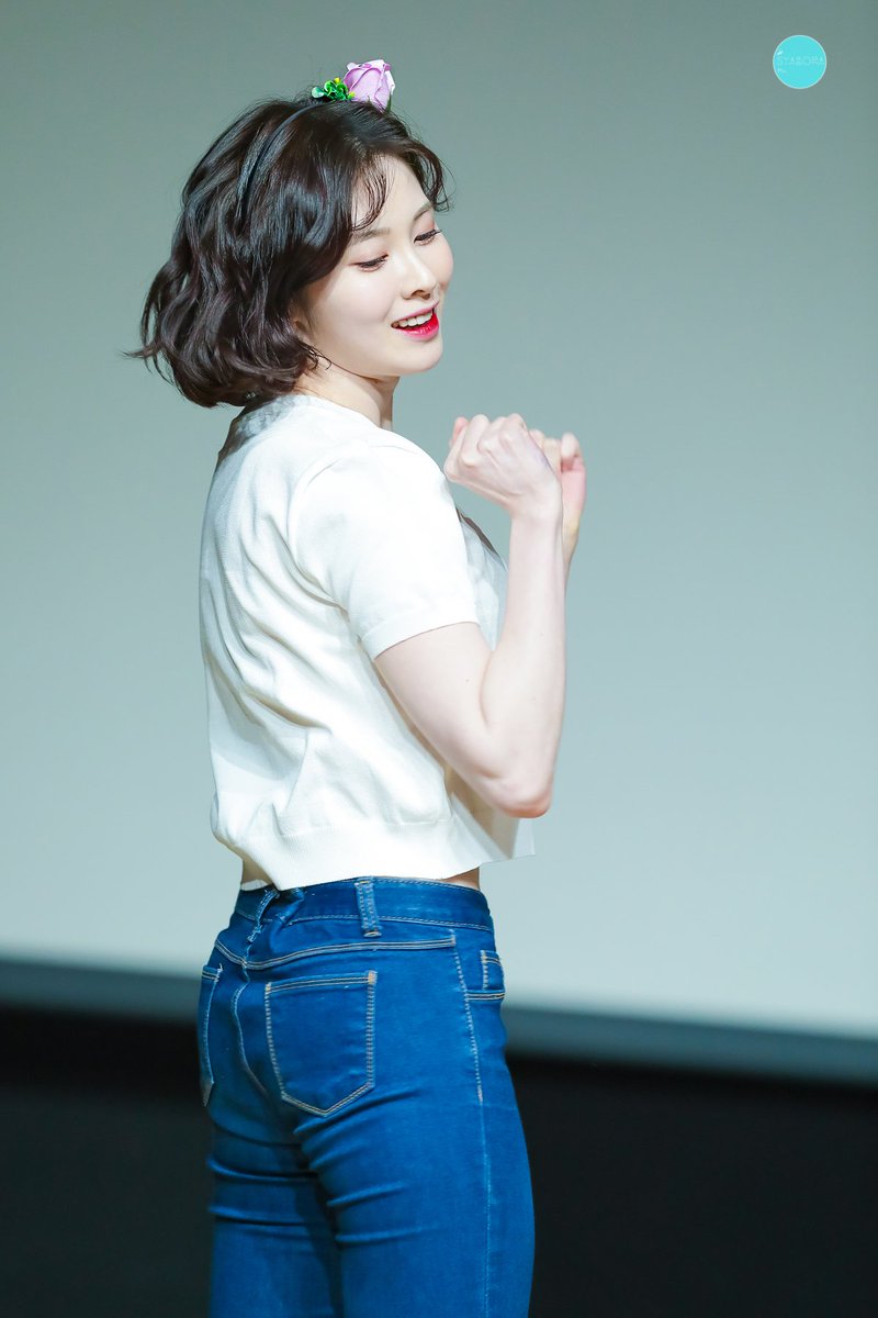 AIDmaxSB's tweet photo. 190512 #다이아 #DIA #NEWTRO #우와 일지아트홀 팬사인회 #예빈 #백예빈 04PICS @dia_official https://t.co/vF0BXhKE1L