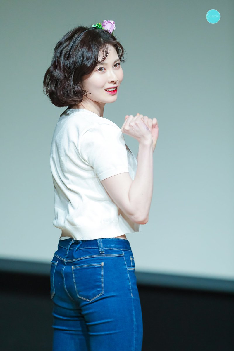 AIDmaxSB's tweet photo. 190512 #다이아 #DIA #NEWTRO #우와 일지아트홀 팬사인회 #예빈 #백예빈 04PICS @dia_official https://t.co/vF0BXhKE1L