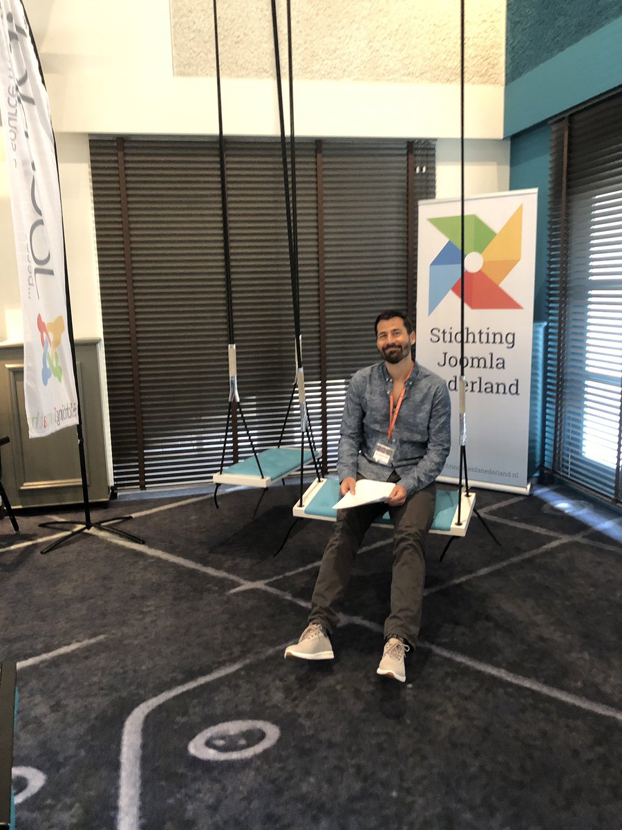 .<a href="/a_fusion/">Alexander Metzler</a> is getting ready for his keynote, starting in 10 min! #jd19nl