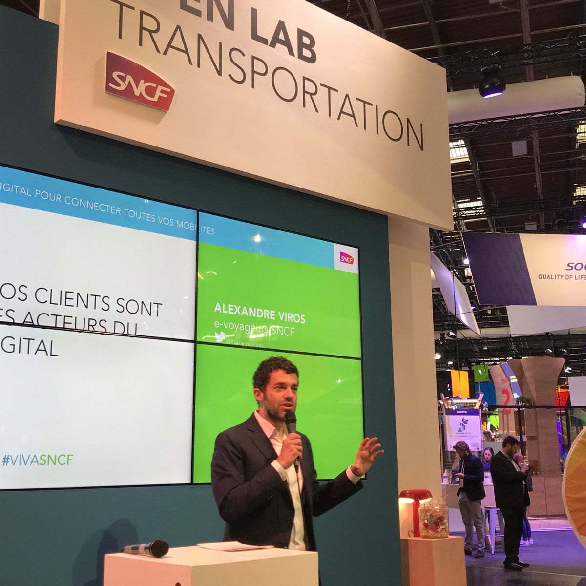 SNCFNumerique's tweet photo. [ #VivaSNCF ] [ #Vivatech ] On commence la journée avec une keynote de @AlexandreViros,  Directeur e-voyageurs SNCF &amp; Directeur Général de @ouisncf_news, qui nous explique que les #clients sont les acteurs du #digital. https://t.co/ke8hwId5sz