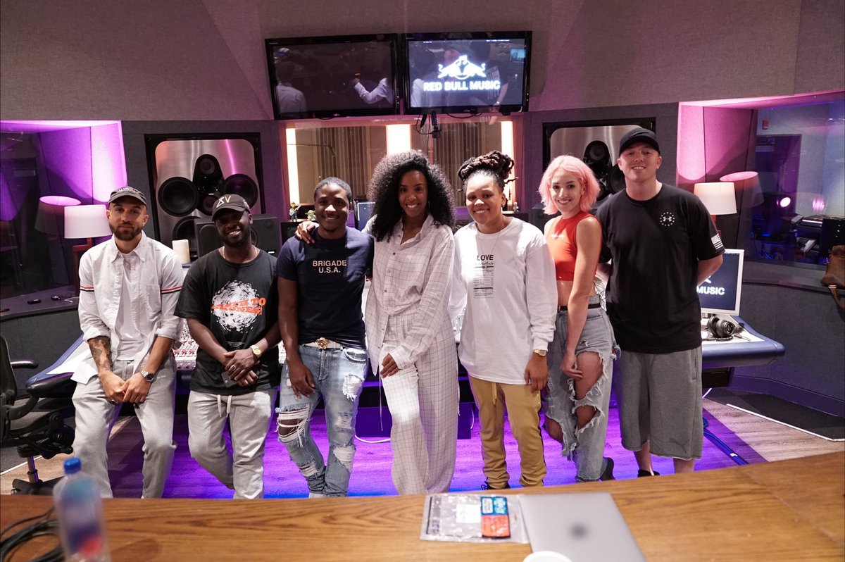 Had the PLEASURE of going in with some talented new bloods over at Red Bull Studios. Wanna drop in our session? Take a listen on streaming platforms! smarturl.it/TheKREdition