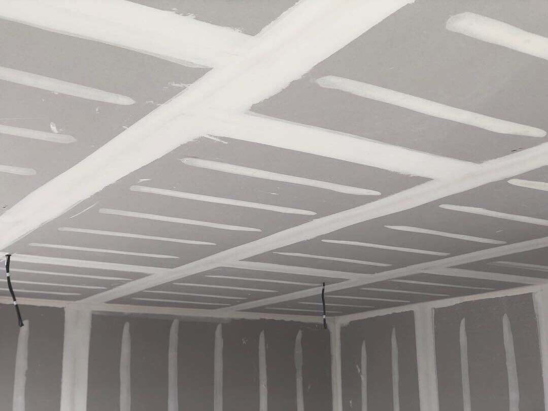 Phase One Racecourse Meadows Dundalk completed for O’Hanlon &amp; Farrell. Full interior package including  supply &amp; fit of MF ceilings, fireboarding, dot &amp; dab plasterboarding, tapping &amp; skimming. #walltech #plastering #drylining #dundalk #construction

wall-tech.co.uk