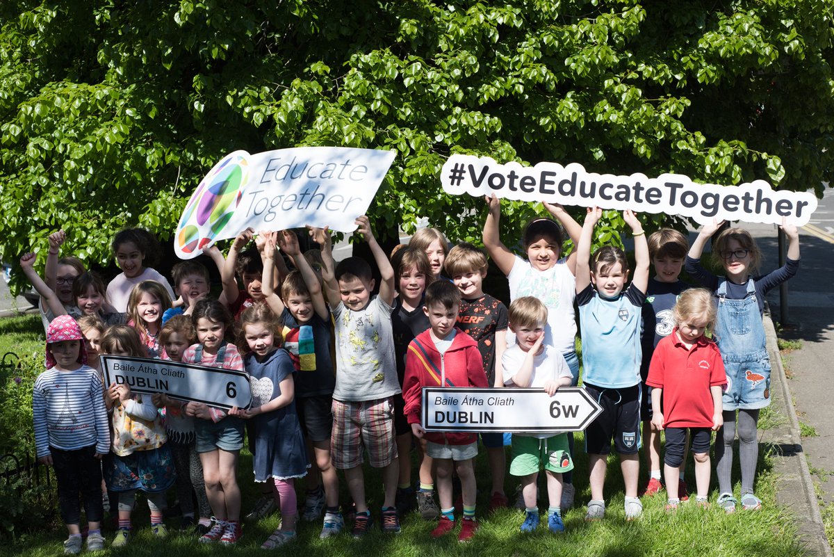 2020D6's tweet image. D6/6W  kids out in force to promote @EducateTogether patronage for the 2020 secondary school @HaroldsCross site. Patronage to open in September. Thanks to Giita Hammond photography #choice #multid @Jossmo