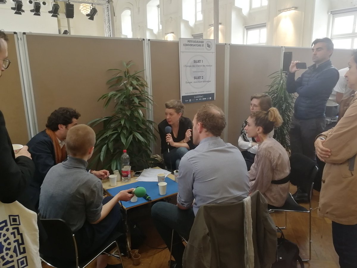 Ce matin à l'Aubette, un petit-dèj conversatoire et radiophonique ☕📻 organisé par l'<a href="/ososphere/">L'Ososphère</a>

Deux sujets abordés:
👉L'Europe des villes et des réseaux 
👉 Europe : vis-à-vis et voisinage
--
#ForumLibeStrasbourg