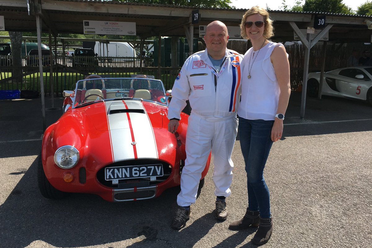 TotalHeadturner's tweet photo. One of our customers with Nigel Mansell on track at Goodwood in there beautiful Cobra, find yours at https://t.co/OWBXuJIZZU #cobra #goodwood #ontrack #nigelmansell #trackday #cobraracing #goodwoodracecourse #totalheadturners #gd427 #cobrareplica #accobra #shelbycobra #gardner https://t.co/9RUOZYwUNW