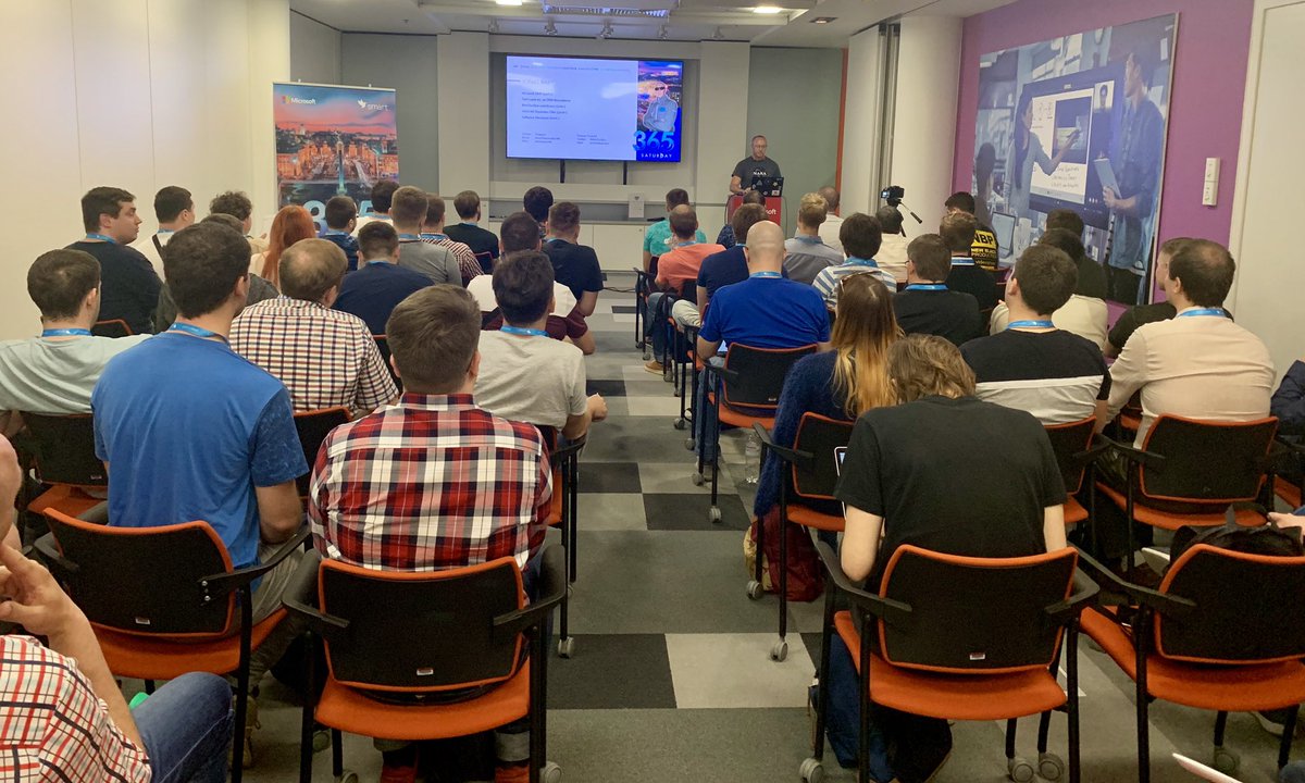 WaelHamze's tweet image. Excellent session by @rappen showing everyone how to create a new #XrmToolBox tool from scratch at #365SaturdayKyiv @Dyn365Community