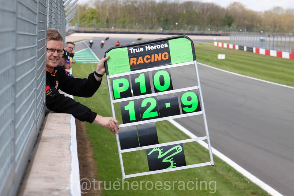 DaveMackay17's tweet photo. @joejerrett @NeilHodgson100 No I get told off these days if one appears, childish apparently. Pit signal makes a rare appearance at club meetings but none on my exhaust anymore. #itsarocket #telemetry https://t.co/zkKlZX3xwT