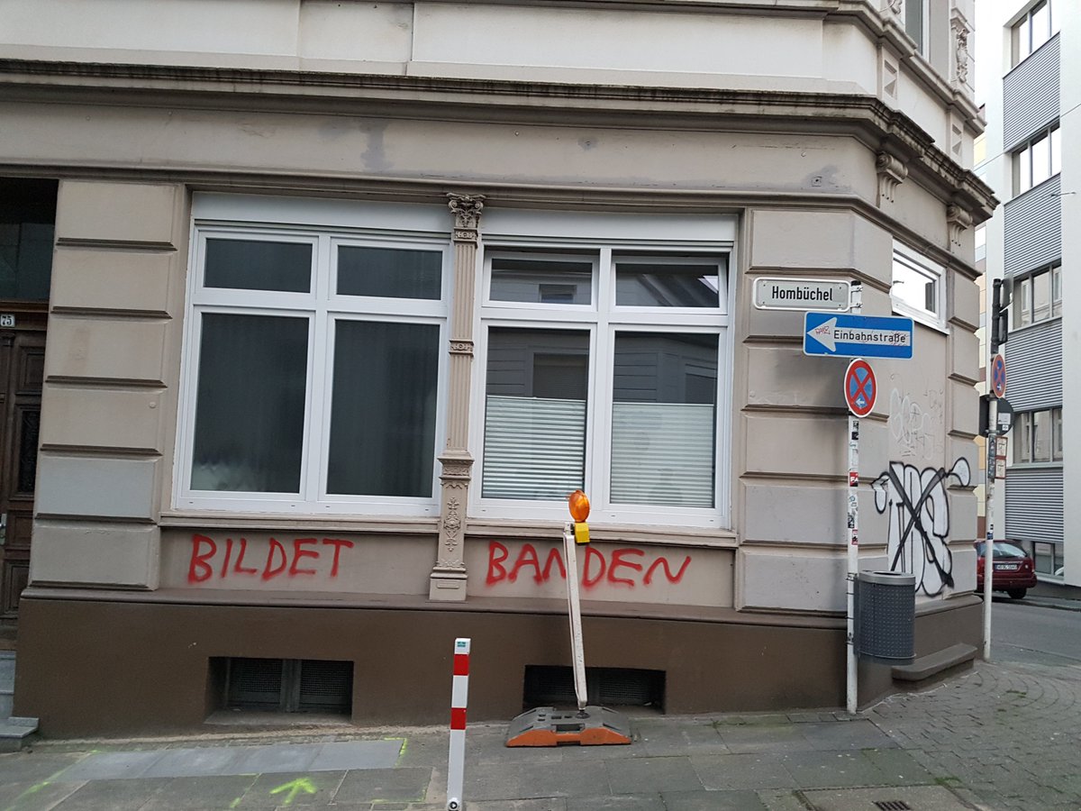 #goldstrand11 ist ja schön und gut, aber wann, liebe <a href="/ultitweet/">Goldfingers Ultimate</a> , gibt's auch mal wieder