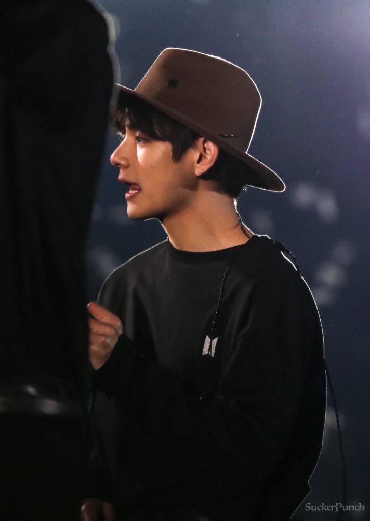 junetale's tweet photo. How lucky I am that I like you so gentle and kind. My🍞I hope you do what you want to do meet all the good people you deserve all the good things
you always my scenery #welovetaehyung
#mylovev https://t.co/PmyVgDX22R