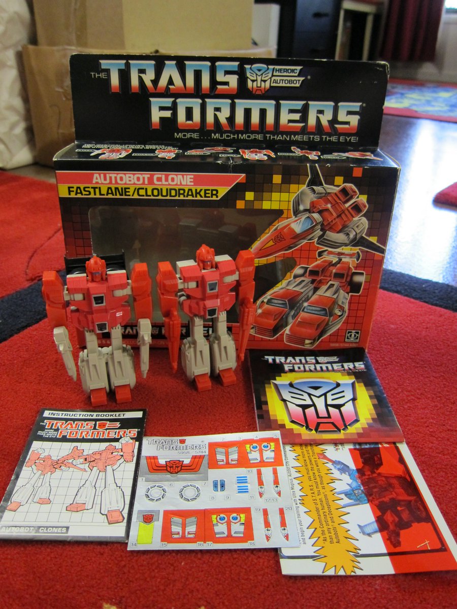 au_tf_collector's tweet photo. G1 Autobot clones Cloudraker and Fastlane.
#g1transformers #transformers #g1 #takara #hasbro #autobot #fastlane #cloudraker #トランスフォーマー https://t.co/eGxRhpx2bI