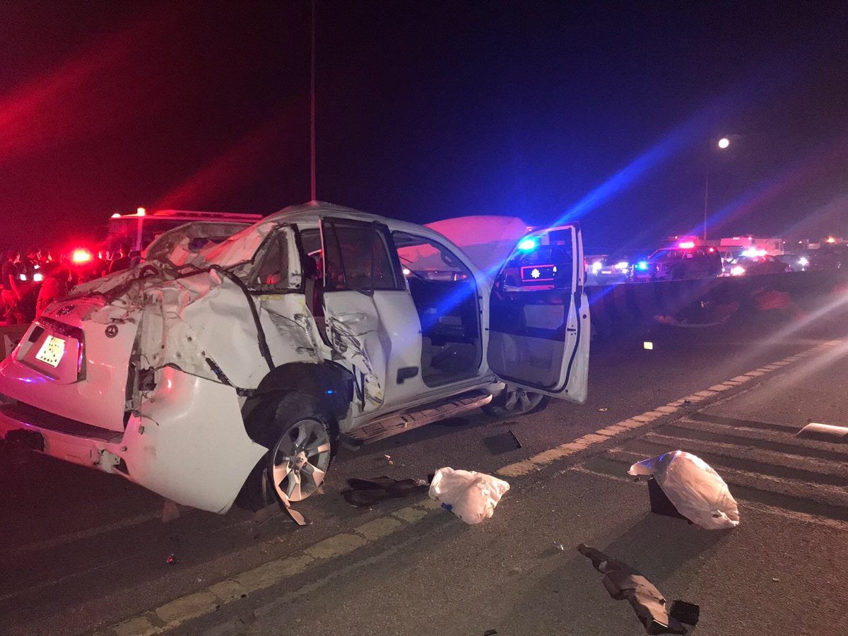حادث تصادم وانقلاب على طريق الدائري السابع أسفر  عن وفاة امرأة واحدى بناتها واصابة اثنين آخرين