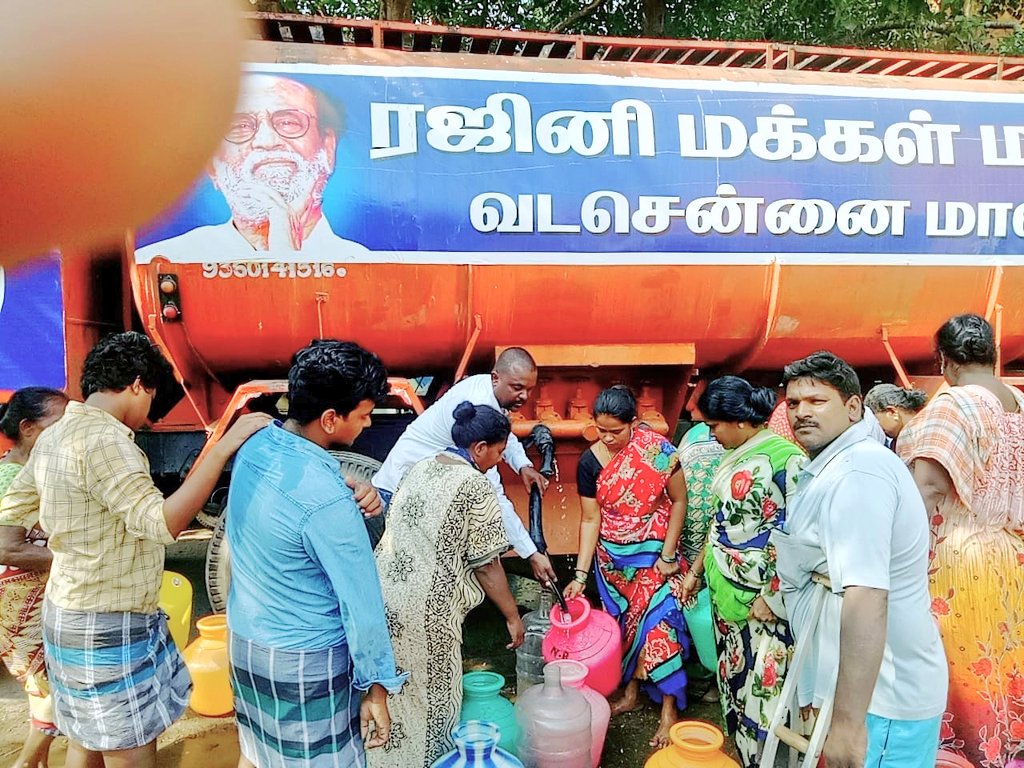 NorthChennaiRMM's tweet photo. மக்கள் தலைவரின் கனவான தண்ணீர் பஞ்சமில்லா தமிழகத்தை உருவாக்கும் கள பணியில் 5வது நாளாக வட சென்னை மாவட்ட ரஜினி மக்கள் மன்றம் சார்பில்  பொதுமக்களுக்கு தினமும் 128000 லிட்டர் தண்ணீர் (4 லாரிகள்) வழங்கப்பட்டு வருகிறது. இந்த எண்ணிக்கை வரும் நாட்களில் இருமடங்காக அதிகரிக்கப்பட்ட உள்ளது. https://t.co/gThRsiNF4i
