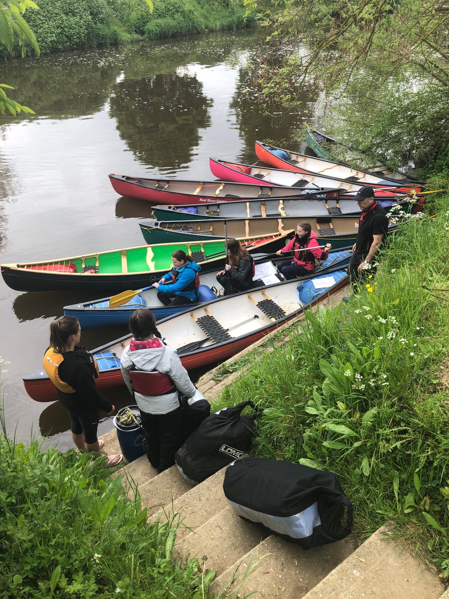 HallMeadDofE's tweet photo. Loading up again and out for their second day on the water. Sun is breaking through and everyone is ready to smash the day and qualify! 🚣🏼‍♂️🥉🏕 #dofe @RTBActivities @hallmead https://t.co/cjt8FNXPtc