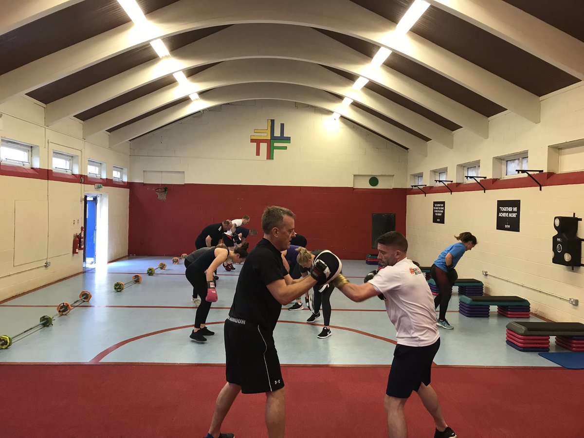 search4stronger's tweet photo. Great effort from the @DNA_FitnessRev gang this morning! Upper body. Lower body. Boxing. Starting their weekend the right way 💪🏻🏋🏼♂️🥊 #dnafitness #grouptraining #hiit #boxingcircuit #boxinghiit https://t.co/ce8RIqR5CJ