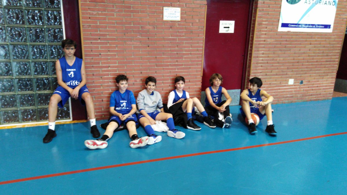 AusevaBasket's tweet photo. El #InfmascB de @NachoBlanco17 juega esta mañana en @cbcangasdnarcea, última jornada para los alevines @ausevamaristas y mañana #LigajrNBA y concentración #Babybasket. https://t.co/z41yZ7UCJm
