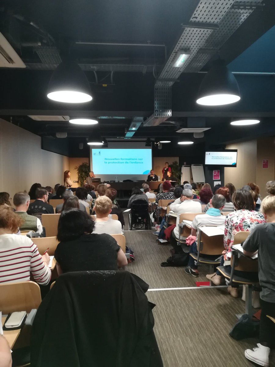magicadoption's tweet image. [#EFA] Journée des Responsables Départementaux d'Enfance &amp;amp; Familles d'#Adoption
A l'ordre du jour, un point essentiel : les nouvelles formations sur la protection de l'enfance.
#CNPE #AG #Enfance 
@LyesLouffok @CreoffM @AdrienTaquet