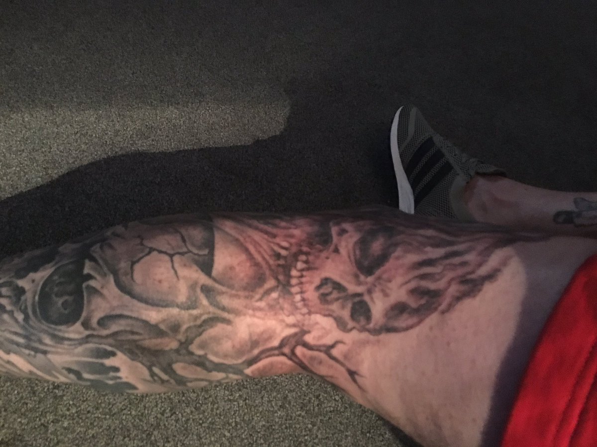 bryleek's tweet photo. New tattoo on the back of my leg back of the knee comes sharp 😂 https://t.co/sHwGSYauiZ