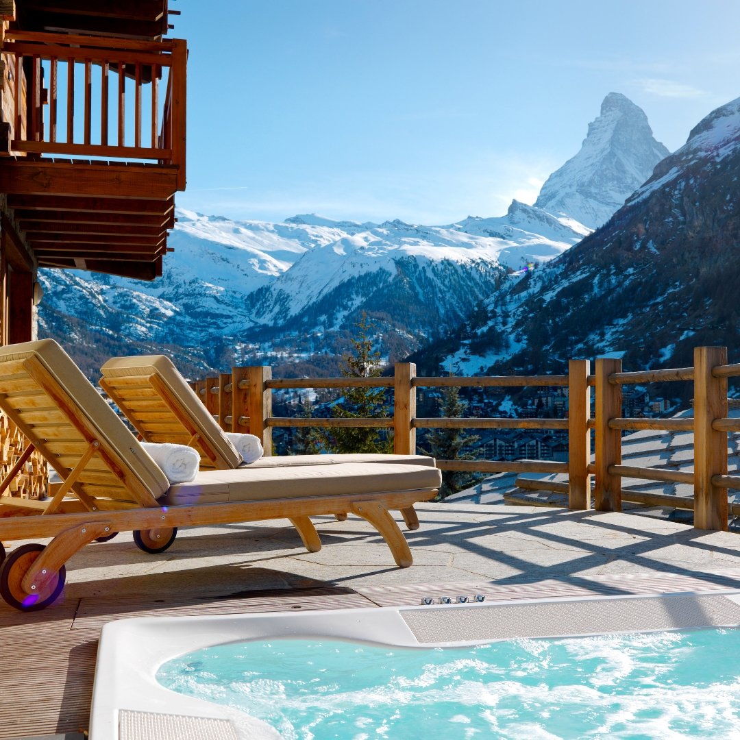 With 'Zermatt Glacier Paradise' open 365 days a year, you can hit the slopes in the morning and top up your tan in the afternoon...
.
.
.
#zermatt #matterhorn #view #summerskiing #skiing #alpinesummers #mountain #zermattmatterhorn #switzerland #loveswitzerland #swissalps