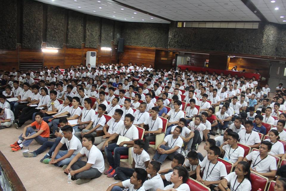 Marteecu's tweet image. I always knew I was born to stand out, pre cadetship palang #Howmanydays