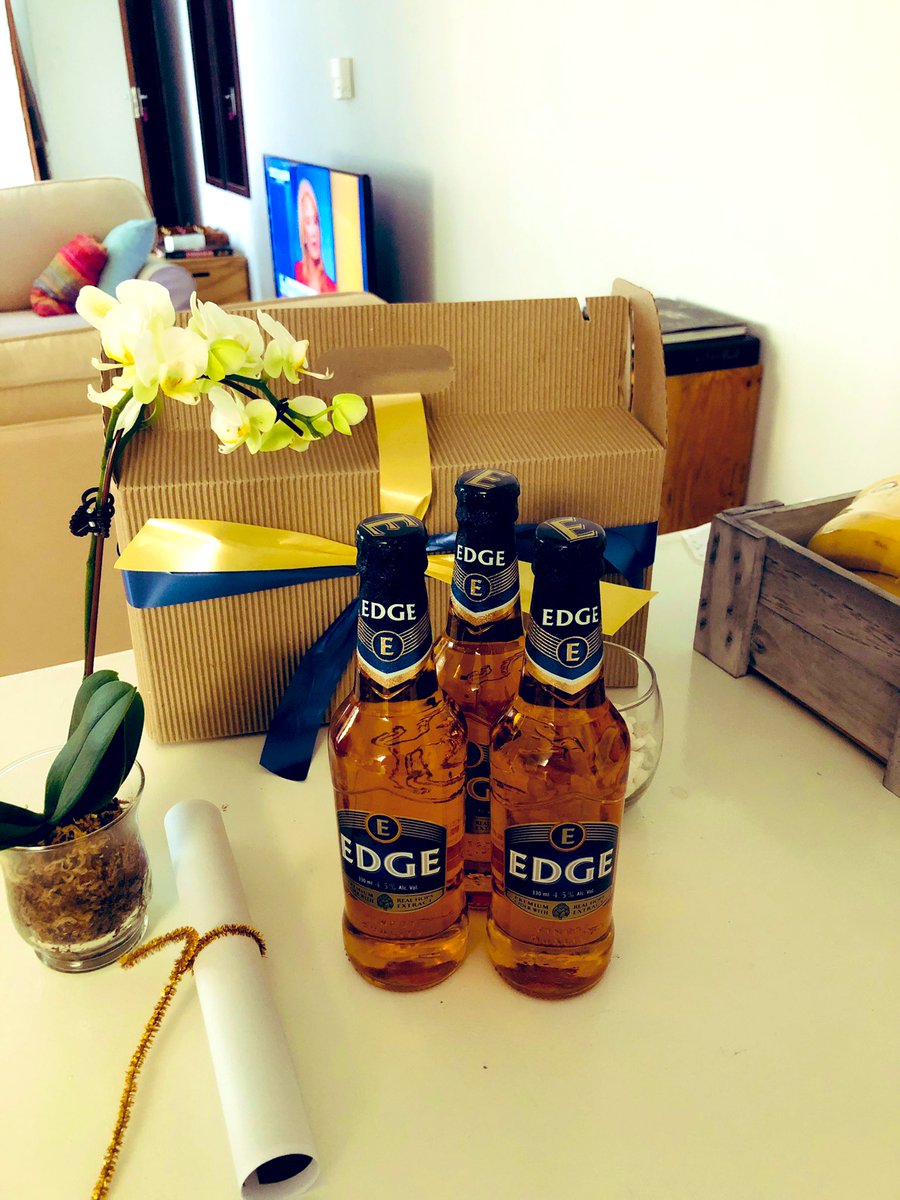 PhilMphela's tweet photo. Thank you @EDGEpremiumSA for the weekend gift.
#TryEDGE https://t.co/637kFpwmna