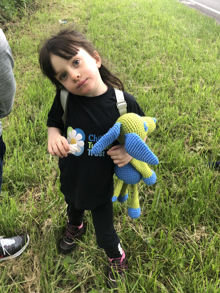 Two miles in and time for a flump!! #Nanny2NannyWalk @ChildhoodTT nearly reached £2,000 💚💙🥾