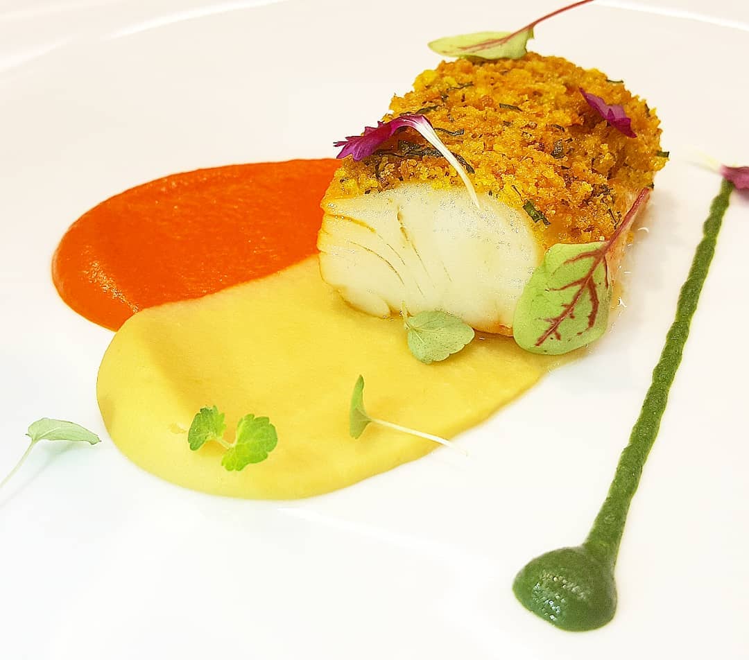 FriscousP's tweet photo. Merluzzo nero in crosta di #Friscous su crema di peperoni e ceci con clorofilla di prezzemolo.
By Ivan Tronci

#18maggio #buonsabato #merluzzo #nero #blackcod #friscous #crust #cream #peppers #peperoni #chickpeas #ceci #clorofilla #chlorophyll #prezzemolo #parsley #fishart https://t.co/MllEJSa08K