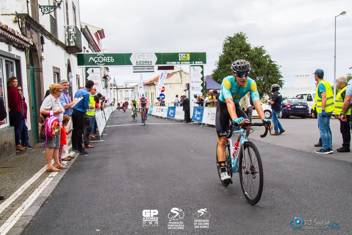 albertoserranus's tweet image. ¡Vamos a por la 2° etapa de #GPAzores 🇵🇹 ! 
Paisajes espectaculares pero a la vez duros en la isla de San Miguel 😬
Ayer 5° puesto en meta junto a equipos Pro portugueses 💪🏽
#2ToGo

@EntrenoCiclismo 
@ROTOR_bikeES 
@SPIUKSportline