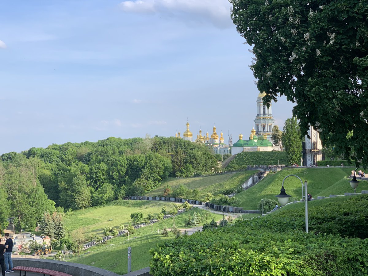 soloworktrip's tweet photo. #Kyiv has gotta be one of the MOST beautiful cities I’ve been to for a long time. So green, luscious, clean and THE most incredible views. I’d urge you to book a trip if you haven’t been already. #ukraine #worktrip #travel #worktravel https://t.co/3jkpSk7huG