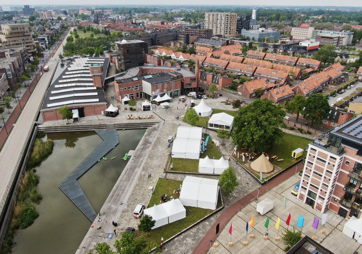 Vandaag staan we op D'RAN Festival in Enschede. Met alles over veiligheid en inzet van drones. Samen met <a href="/Gem_Enschede/">Gemeente Enschede</a> en <a href="/Space53official/">Space53</a> . DronExpert geeft hier demo's van de innovatieve inzet van drones op Roombeek in Enschede.