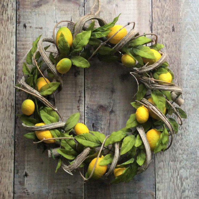 thecontemphome's tweet photo. When life gives you lemons... hang up our zingy citrus wreath! 🍋  https://t.co/FEWj2l6Pst https://t.co/z36ntV5AW7
