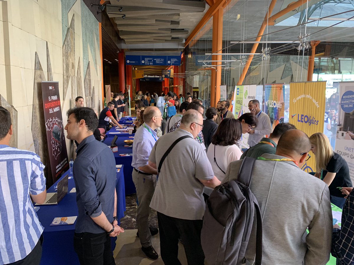 eCongressMalaga's tweet photo. Ahora hacemos una pequeña pausa para coger fuerzas y visitar el área de stands de #eCongress19 con las grandes empresas @rankingCoach_ES @RaiolaNetworks @internaliagroup @GrupoTrevenque @NivelRedes @EscuelaESESA @EspacioJovenUni @diputacionMLG @Tapatucam @seoboxclub @IntotheMK https://t.co/L3pZYOvLf1