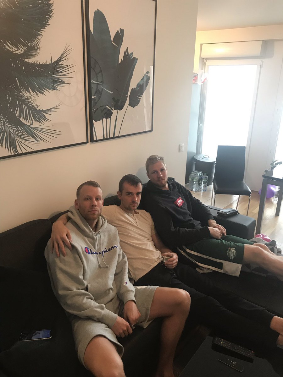 It’s finally here!!!!😍 Last game of the regular season for <a href="/Nanterre92/">Nanterre 92</a> I don’t know if I’m more excited for the game or <a href="/haukurpalsson/">Haukur Helgi Palsson</a> birthday. (See pic for excitement) ps. <a href="/oddurolafs/">Oddur Olafsson</a> and <a href="/bjossi3/">Björn Kristjánsson</a> are the othe two musketeers. Cant wait to see you #lotsoflove #soonPlayoffsBaby