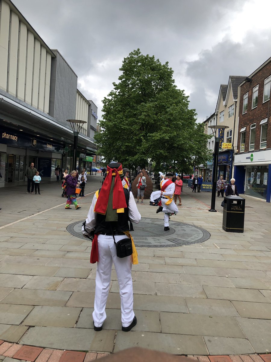 And the dancing has started in Donny with our hosts <a href="/GreenOakMorris/">Green Oak Morris Men</a>