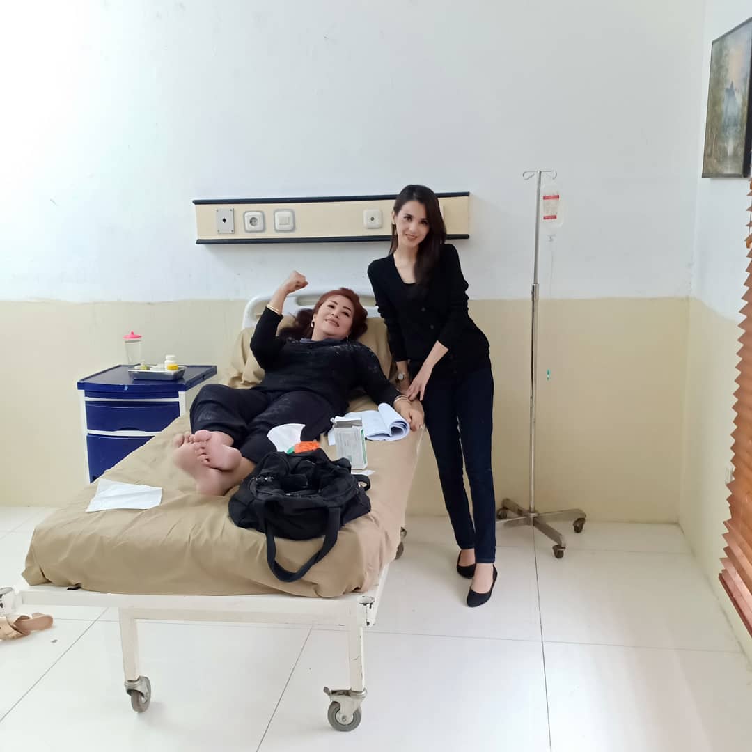 QueenMariaeva's tweet photo. On Film location day 1 ....
"FIRASAT ANTV "ASA YANG DITERBANGKAN ANGIN KENCANG"
#veronapictures
#film #action
#tv #firasatantv
#mariaeva
#artisindonesia
#ARTJO https://t.co/22UxKxEe9g
