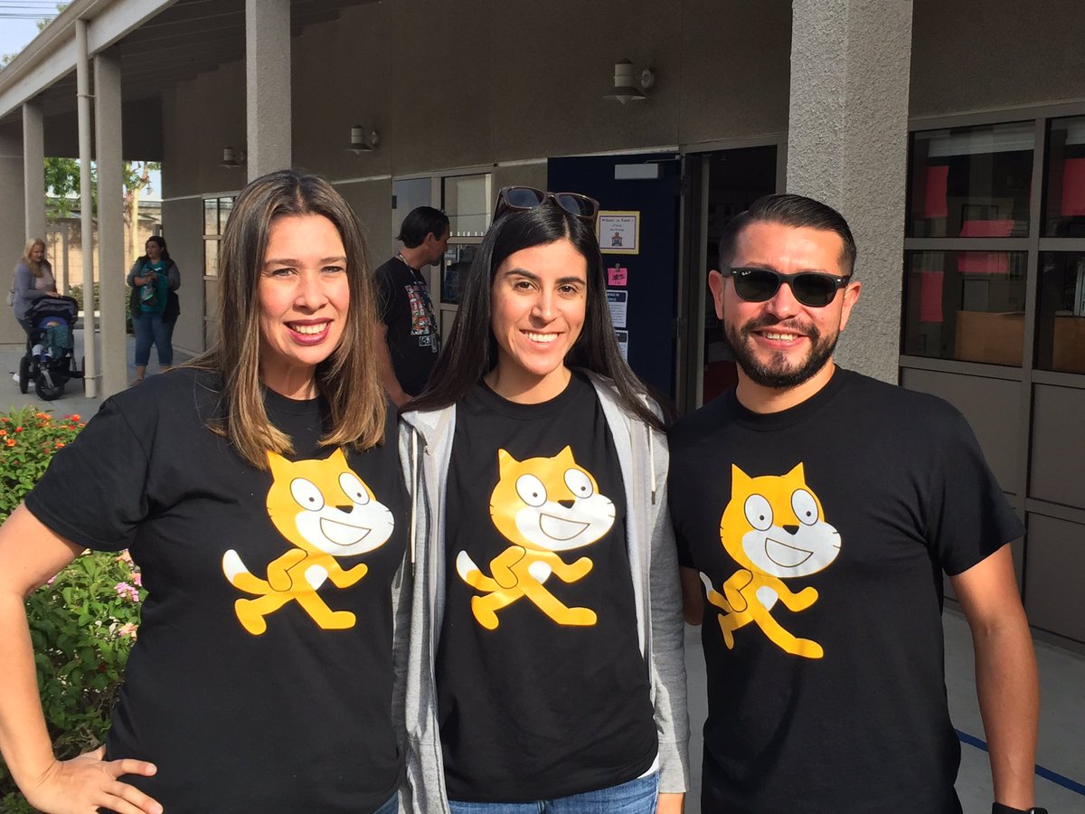 OrangeGroveACSD's tweet photo. OG Scratch club at #AESD Play-Code- Compete. One code at a time. Go Tigers! https://t.co/wjiE8add1m