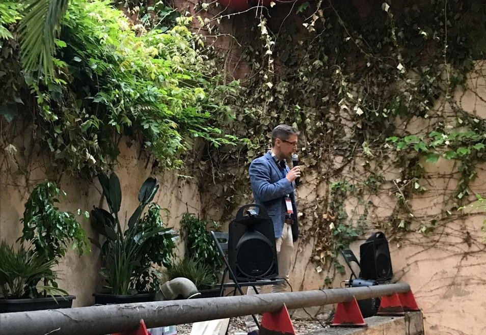 What is ELT? (@whatiselt) on Twitter photo Always good to count on <a href="/MarekKiczkowiak/">Marek Kiczkowiak, PhD</a> for a reality check on native-speakerism!
#IELT19 #innovateELT #elt #elf #ESL #TEFL #tesol Always good to count on <a href="/MarekKiczkowiak/">Marek Kiczkowiak, PhD</a> for a reality check on native-speakerism!
#IELT19 #innovateELT #elt #elf #ESL #TEFL #tesol