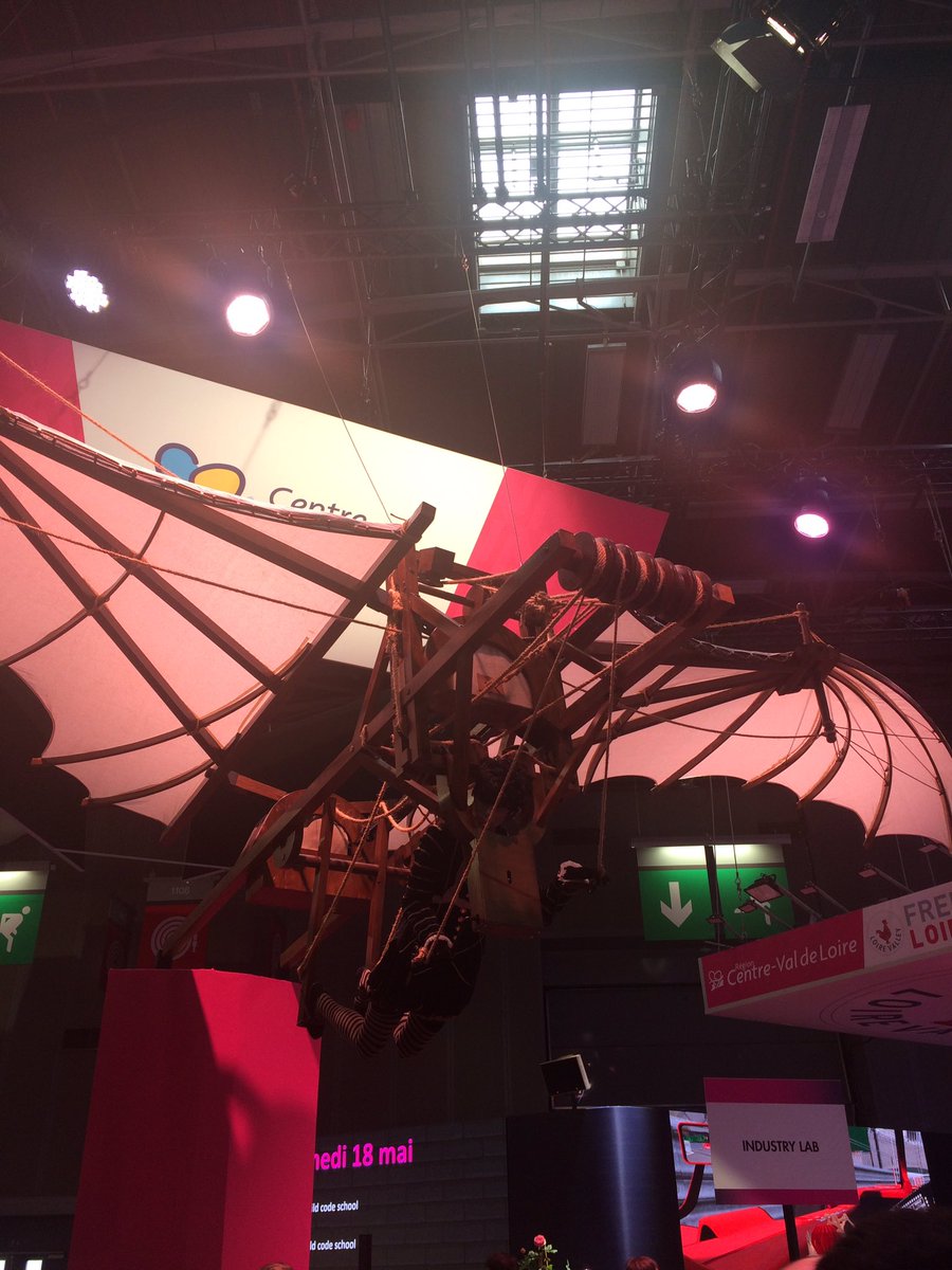 ParisIssam's tweet photo. #Innovation et Homme étaient au rendez-vous #VivaTechnologie2019. #Question du jour est-ce que les engagements, acteurs et faiseurs, vont-ils réussir à décoller ce #marché compressé du #Business? Ou plutôt la croissance mutante va t-elle répondre ou pas? M&A #ParisIssam #Ai #AI https://t.co/gxnpBX1Hw3