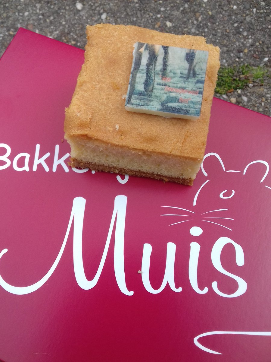 HeelRent's tweet photo. Hmmm lekker. ...een versnapering voor onderweg! Met dank aan bakker Muis😋 https://t.co/bWjtvDQ25P