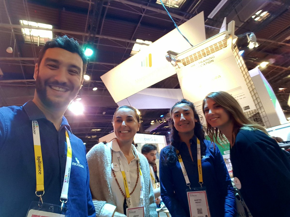 Akigora_com's tweet photo. Même le samedi, après 3 jours intenses de salon, les équipes de @ManpowerGroup sont au top et avec le sourire !
#Vivatech #HR #group #share #startupforgood #TechForGood https://t.co/2AVNgPDqPp