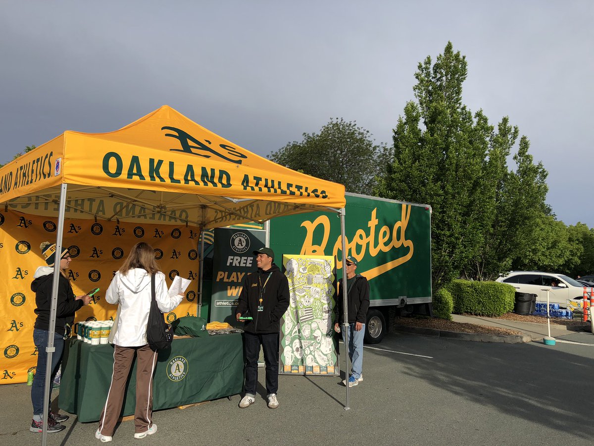OakGreenMachine's tweet image. We’re out in Walnut Creek for the 5th Annual Hope Walk!