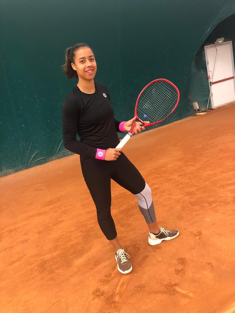 SportFLife's tweet photo. Emeline Dartron (ITF 141) s'est qualifiée pour le 2ème tour des qualifications à Strasbourg (WTA $250k) en battant 6-0 6-1 Evita Ramirez (ITF 1467) 👏. Emeline affrontera demain la Belge Marie Benoit (WTA 269)🤞
@yonex_tennis @yonexfrance @BidibaduLife @FFTennis @SportFLife https://t.co/j4iANPGIkH