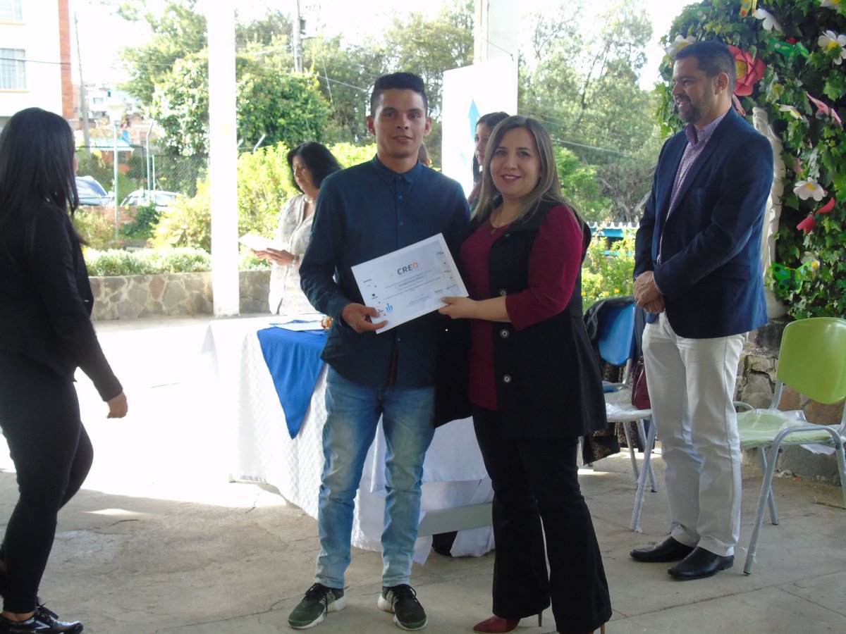 FProinco's tweet photo. El día 16 de mayo, en la Escuela Corazón de María - Proinco, Aula FT, finalizó el curso Desarrollo de competencias emprendedoras, con la participación de docentes de la Ean Universidad - Bogotá, concurso de la Fundación PROINCO en alianza con Fundación Telefónica – Movistar. https://t.co/ZpHomzvhcc