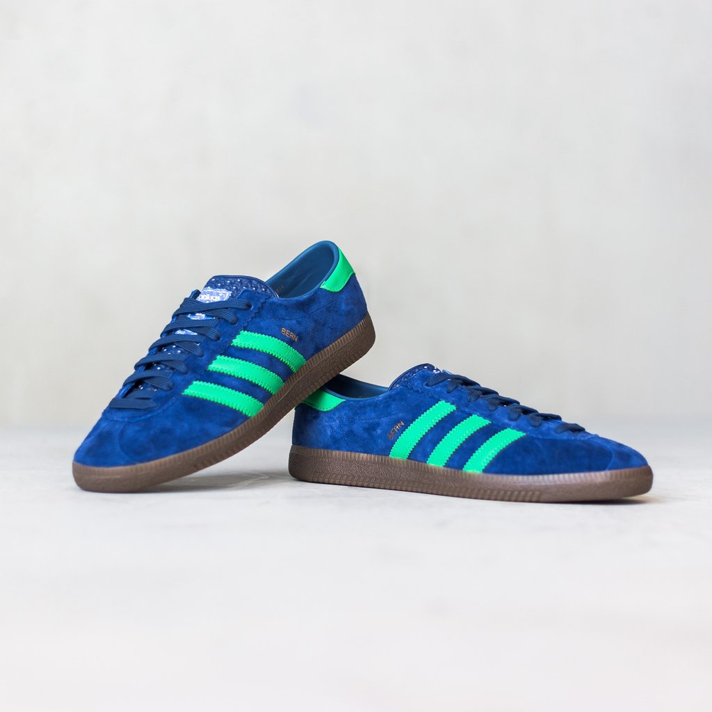 Адидас тренд. Adidas Bern. Adidas Originals Bern Exclusive. Adidas Bern красные. Кроссовки адидас тренд 2022.